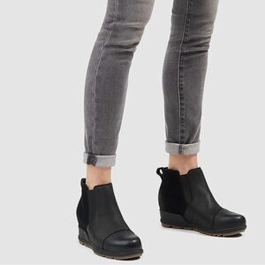 Sorel Evie Chelsea Black Ankle Booties